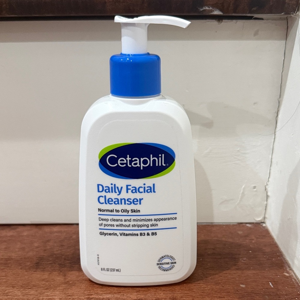 NWT Cetaphil Daily Facial Cleanser